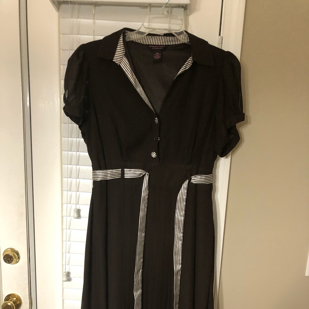 Flowing chiffon knee length dress